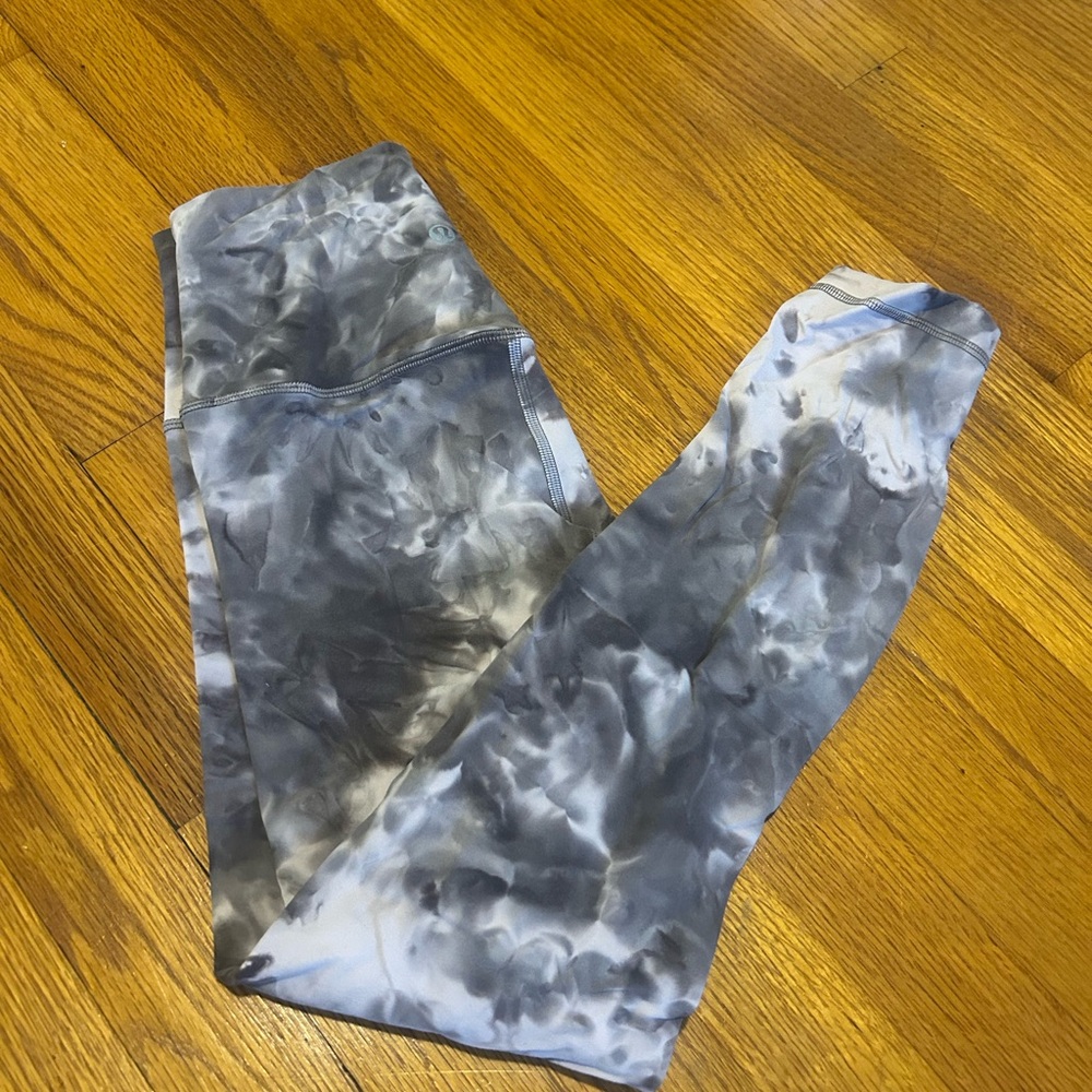 Lululemon aligns, Light pink/grey tie dye. Like new